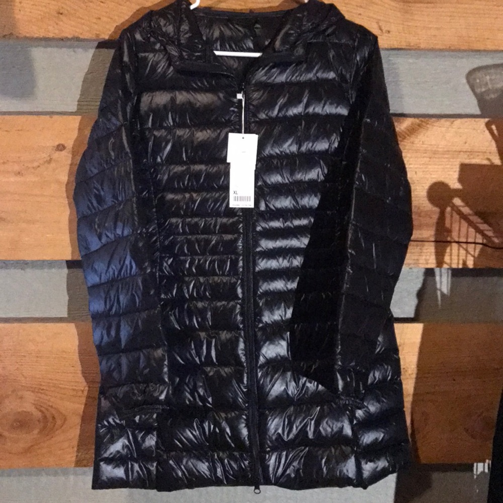 NEW women's light weight travel puff jacket